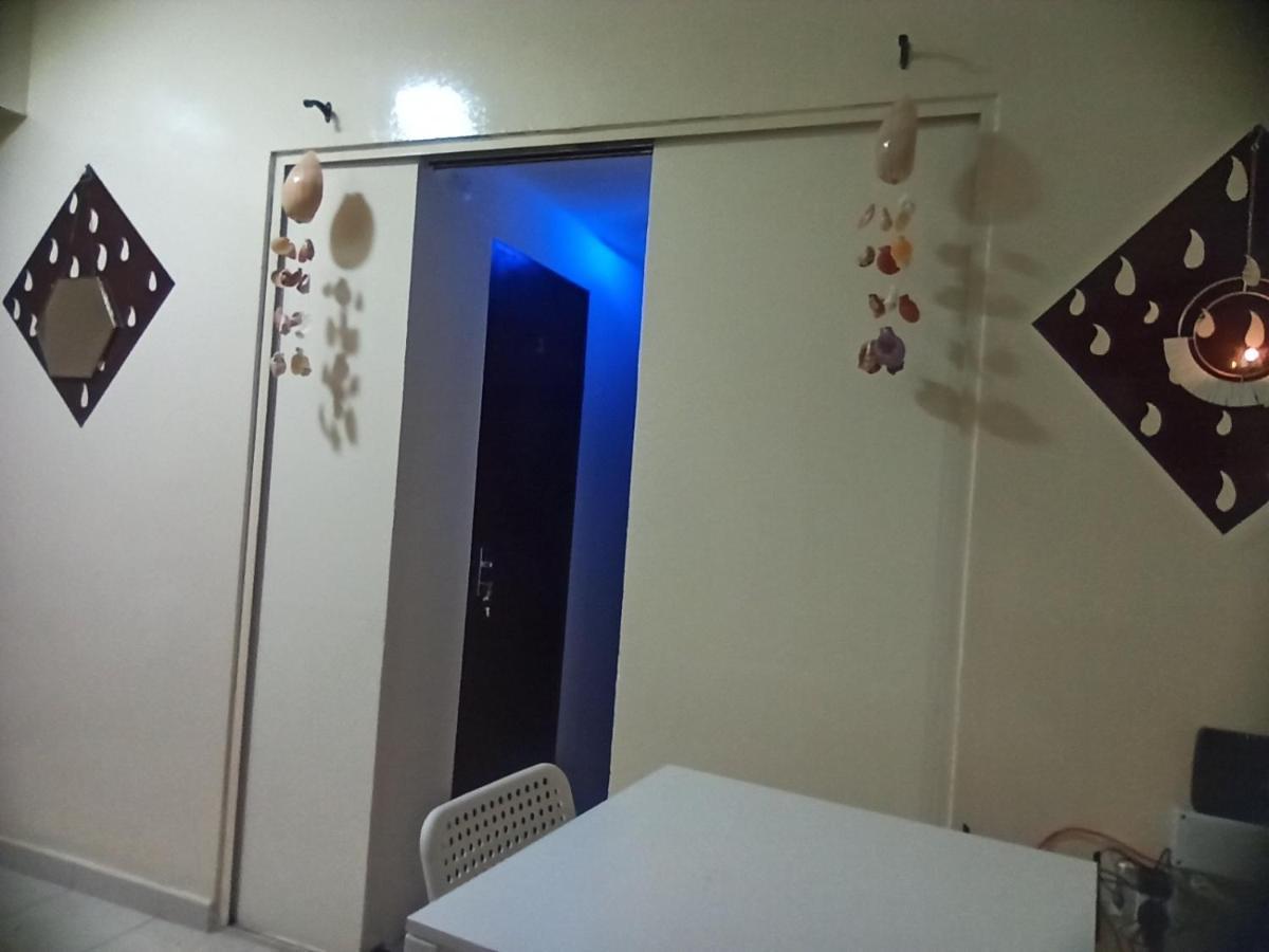 두바이 Moon Backpackers , Al Rigga , Partition For Couples And For Singles 아파트 외부 사진